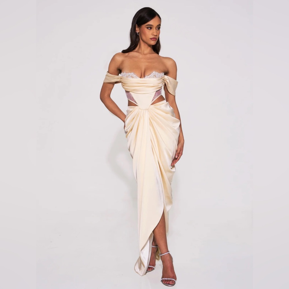 Umbrielle Pearl White Lace Satin Corset Off Shoulder Gown, SIZE SMALL